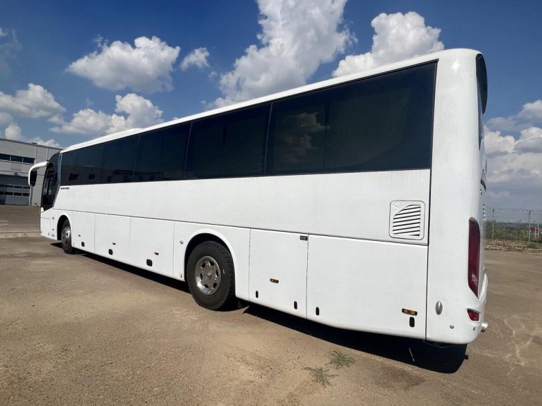 Автобус Golden Dragon xml6126jr