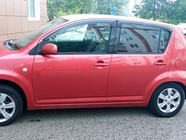 Дайхатсу красная