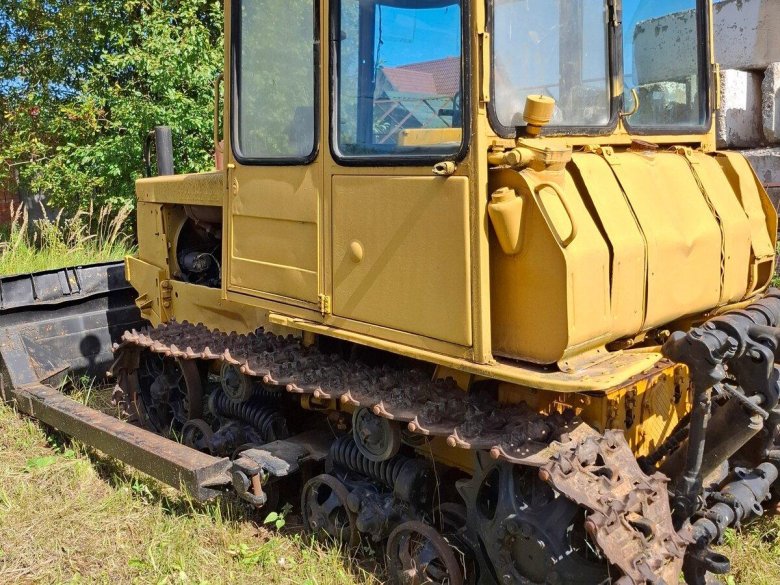 Трактор гусеничный дт 75