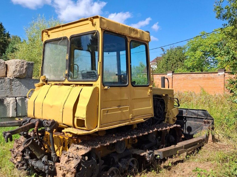 Трактор гусеничный дт 75