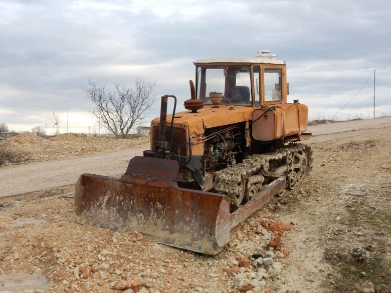 Трактор ДТ-75 бульдозер