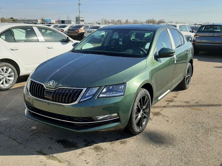 Skoda Octavia a7 зеленая