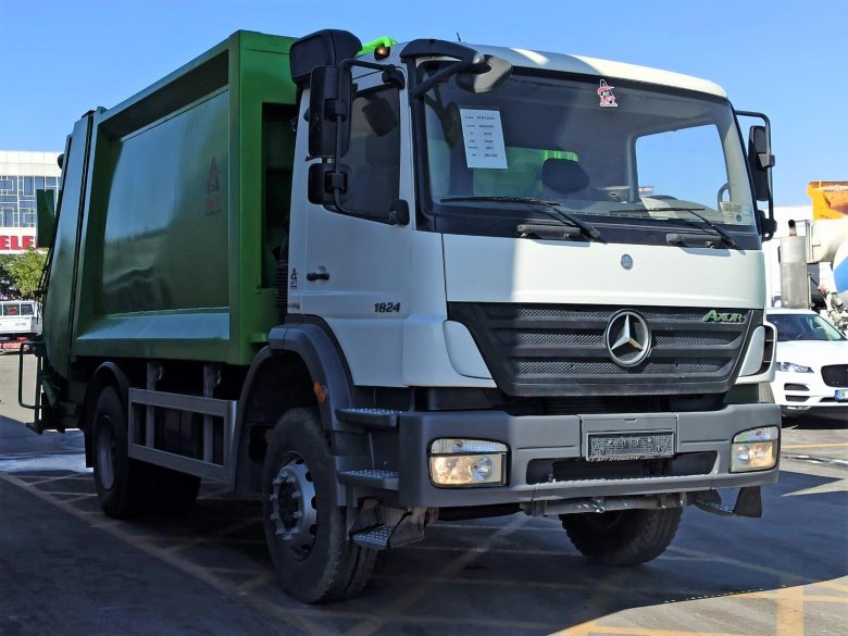 Мерседес-Бенц Axor 1824