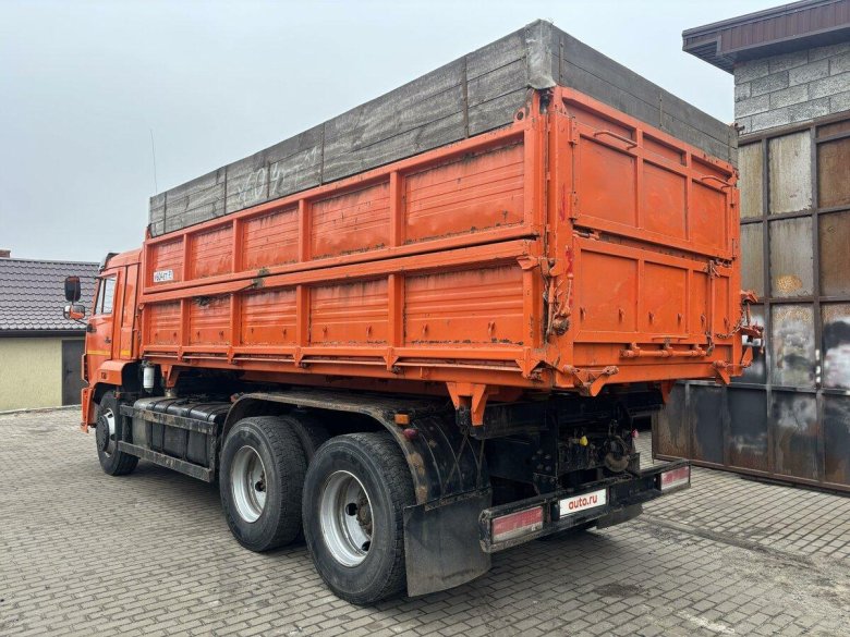 Внутри автомобиля