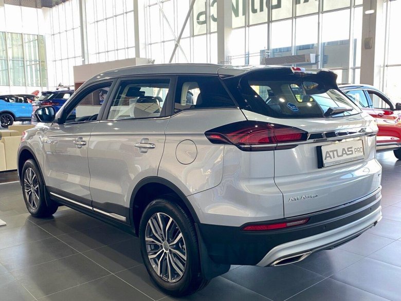 Geely Atlas Pro flagship+ серый