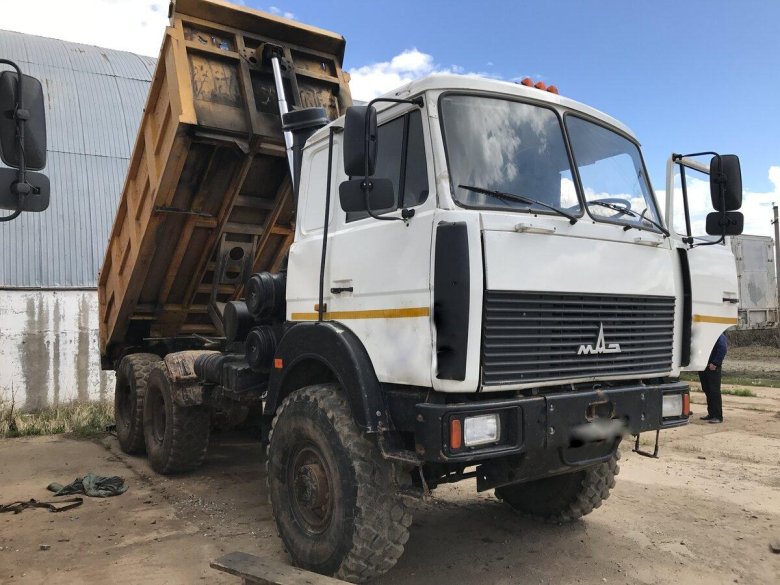 МАЗ 6517 самосвал