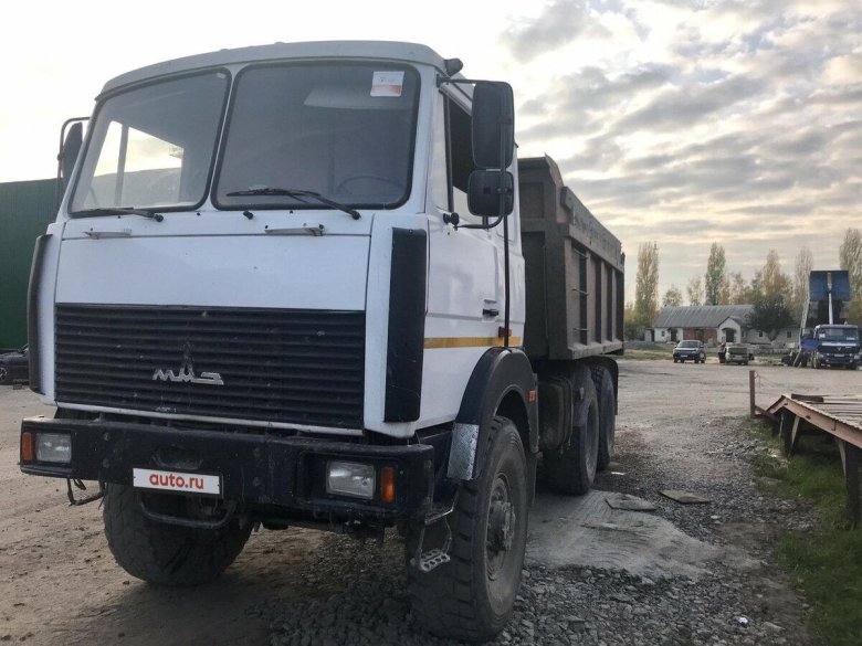 МАЗ-6517 черно белый