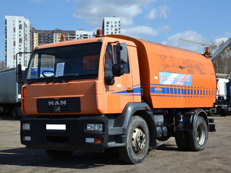 Подметально уборочная машина