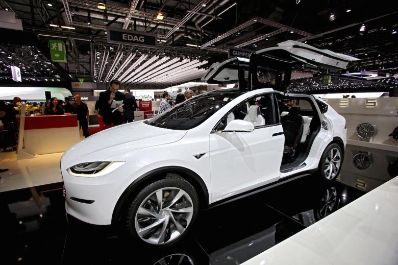 Tesla кроссовер model x