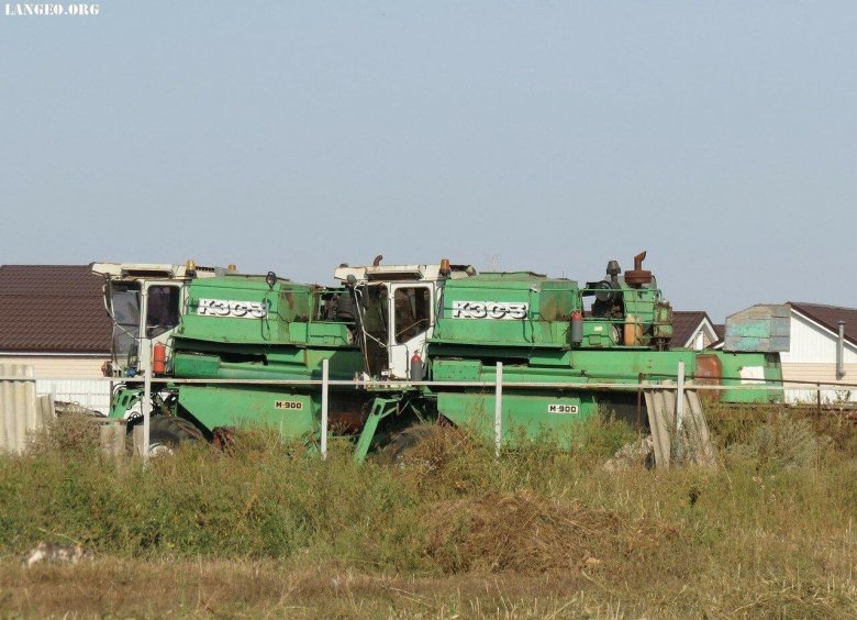 Комбайн Таганрог КЗС 3