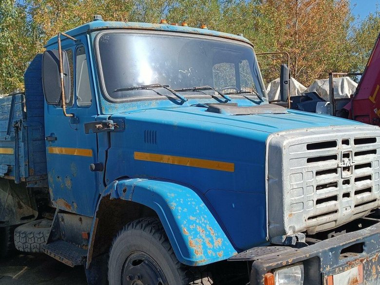 Бортовой грузовик зил 4331