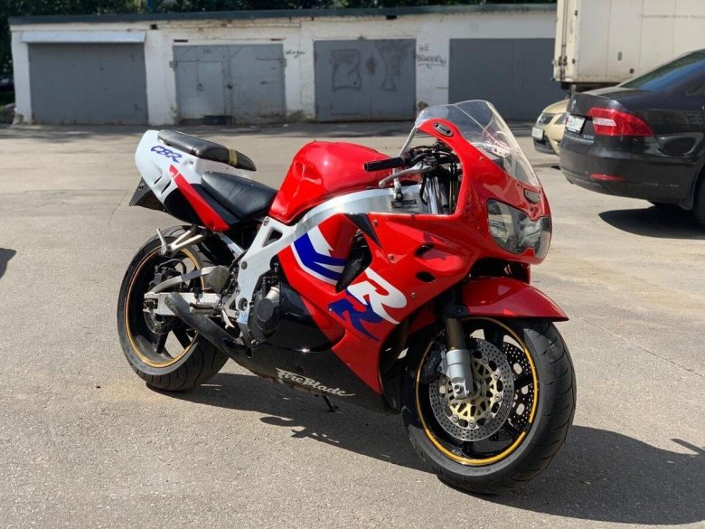 Honda cbr900rr