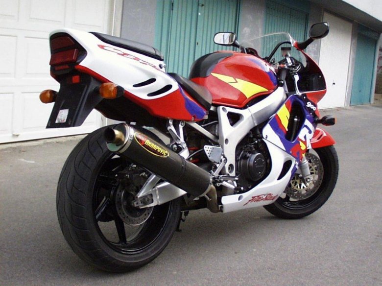 Honda cbr900rr