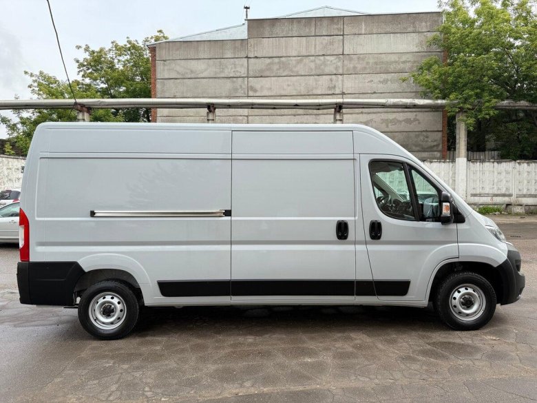 Автомобиль