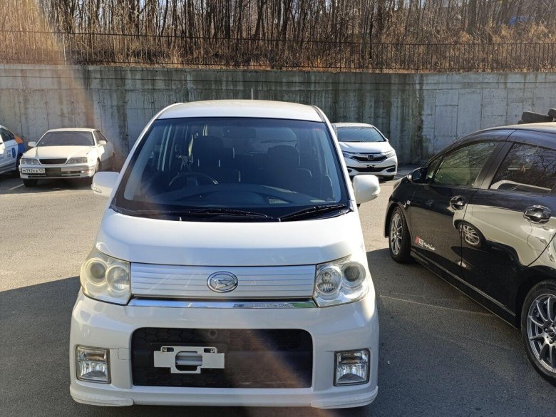 Mitsubishi delica iv