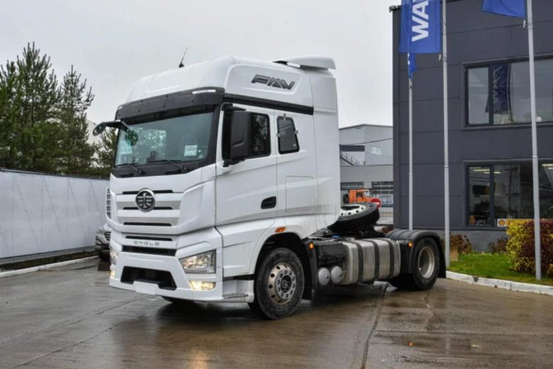 Седельный тягач FAW j7