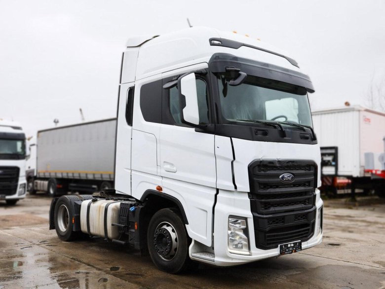 Тягач Сhenglong h7