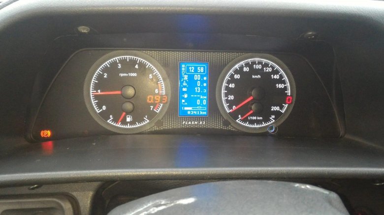 Щиток приборов Flash x3