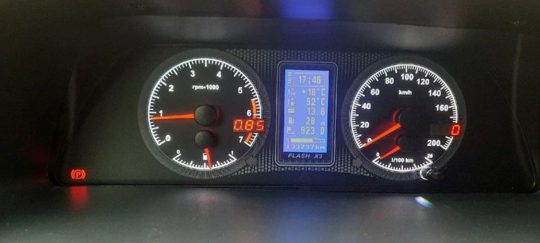 Электронная приборная панель ВАЗ 2114