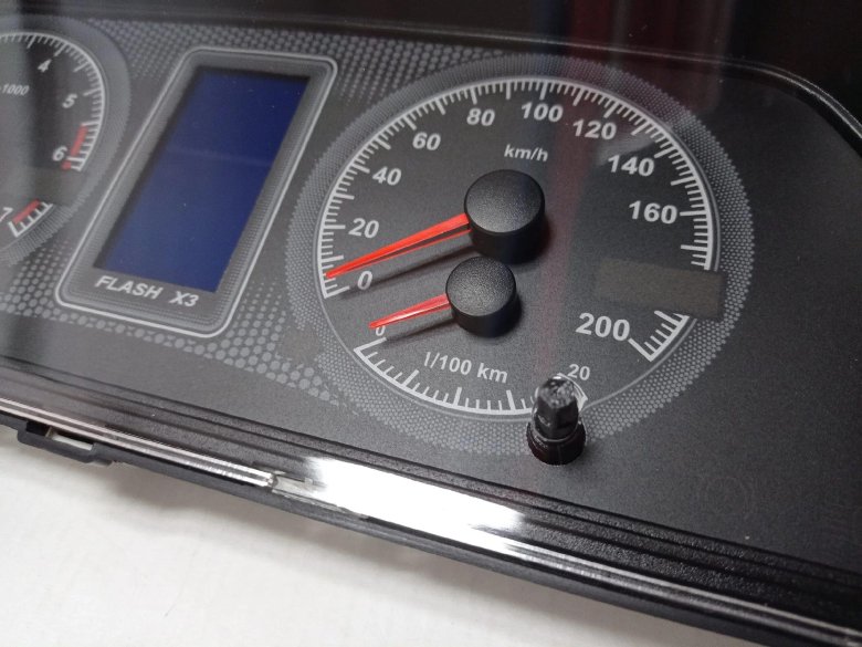 Электронная комбинация приборов Нива