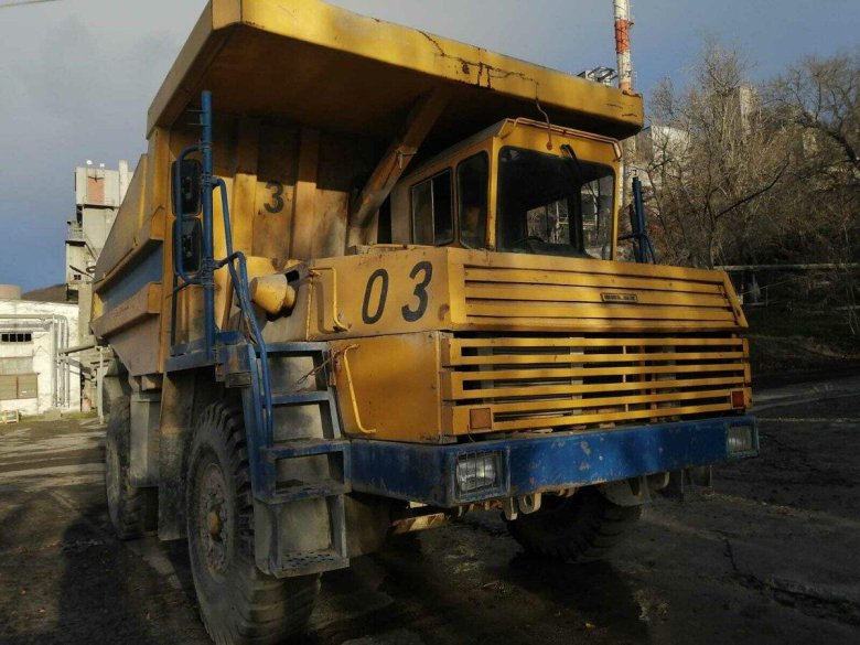 Жёлтый БЕЛАЗ-7540