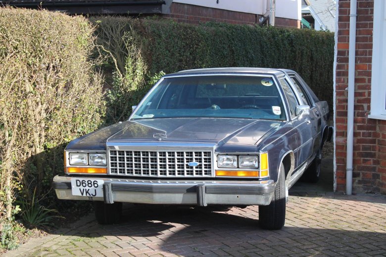 Ford Ltd Crown Victoria 1987