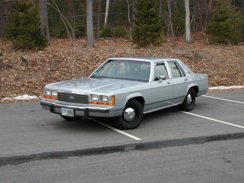 Ford Ltd Crown Victoria 1990