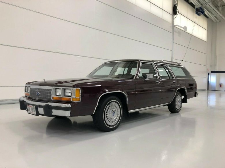 Форд Лтд Краун Виктория