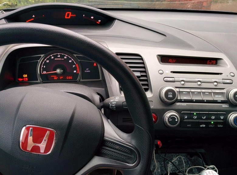 Honda Civic 2008 приборная панель