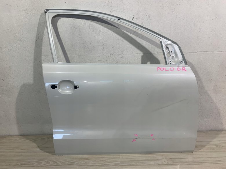 Двери передней правой volkswagen polo 5