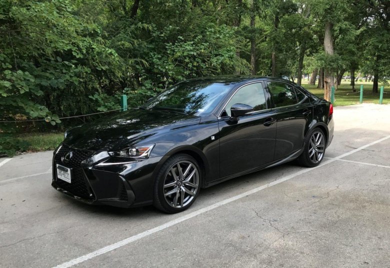 Lexus is 350 f Sport черный
