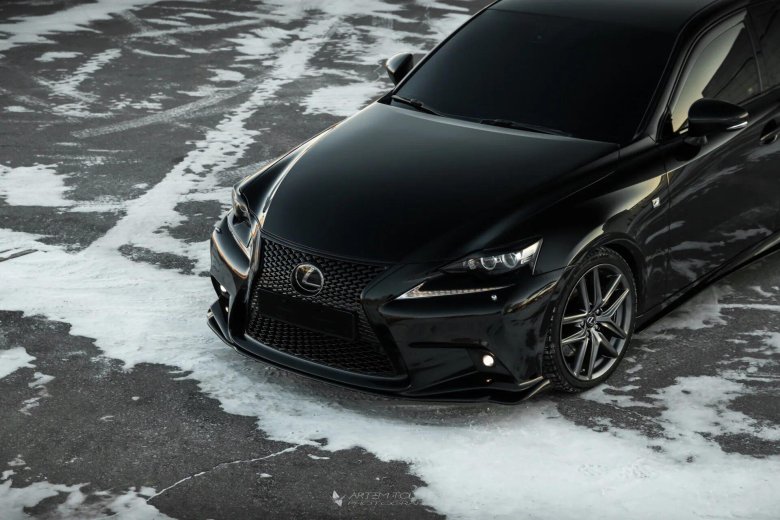 Лексус черный