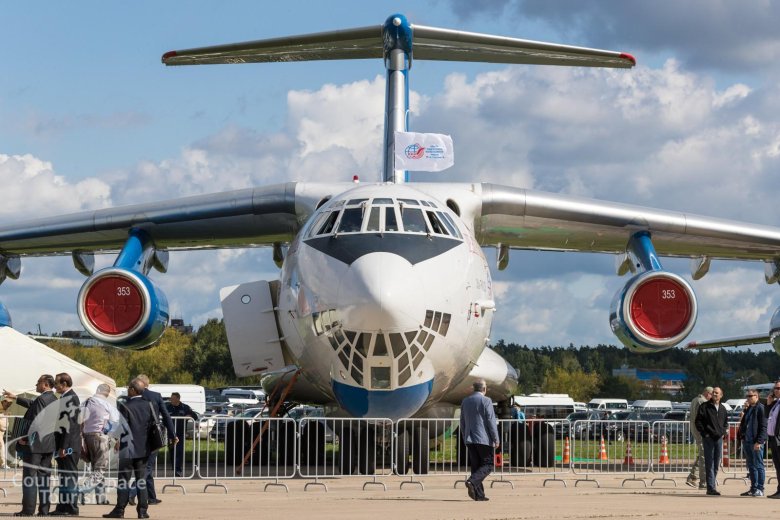 Самолет-лаборатория ил-76 МДК