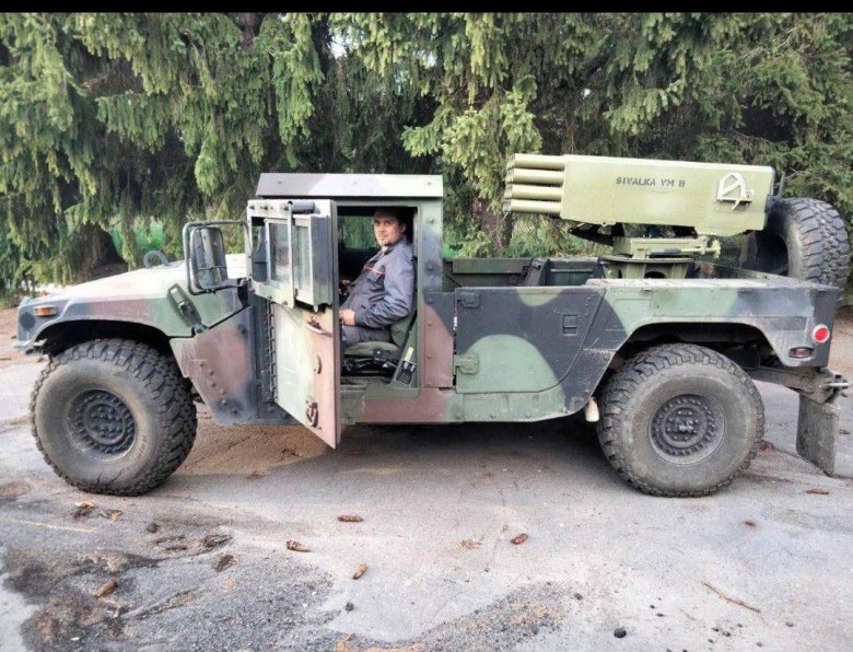 Хамви с РСЗО