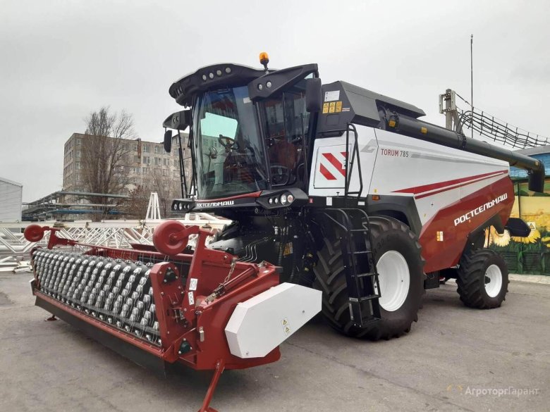 Комбайн Торум 785