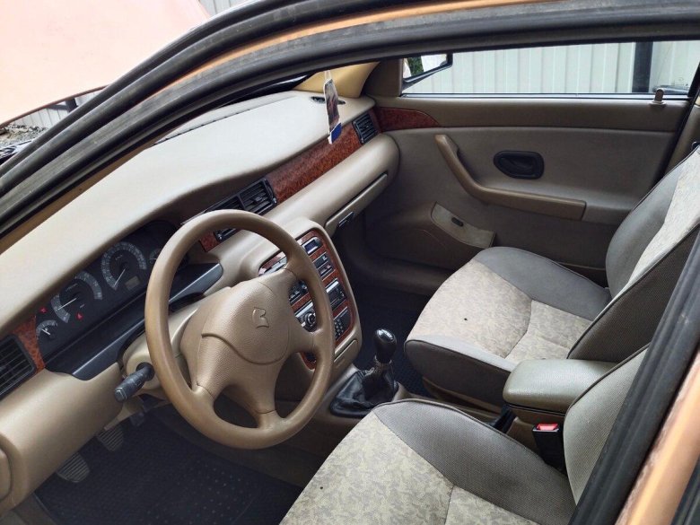 Внутри автомобиля