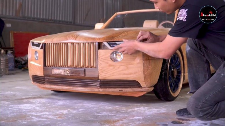 Роллс Ройс Боат Тейл