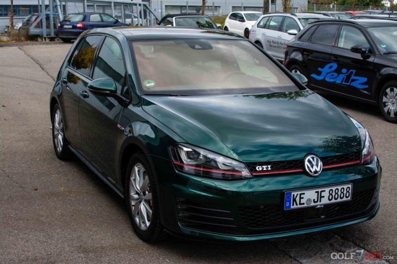 Volkswagen VW Golf 7 GTI зеленый
