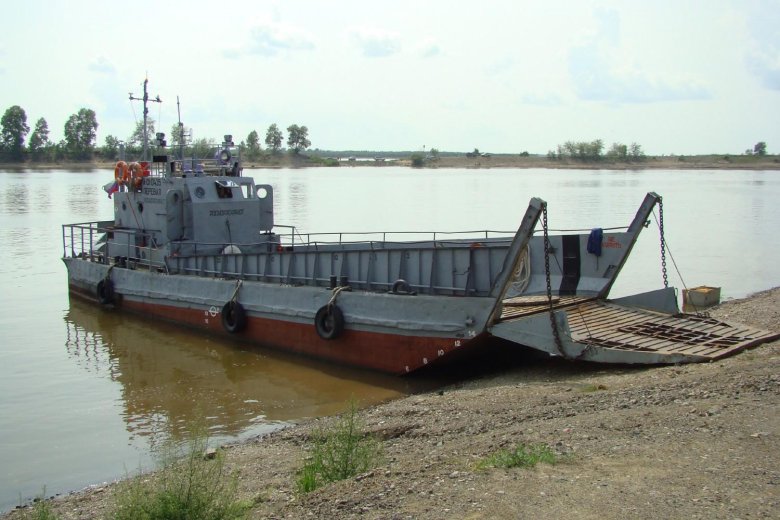 Самоходная баржа т-4