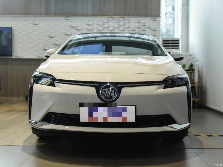 Renault fluence i рестайлинг