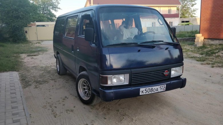 Nissan Urvan e24