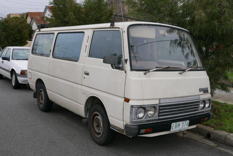 Nissan Urvan e23