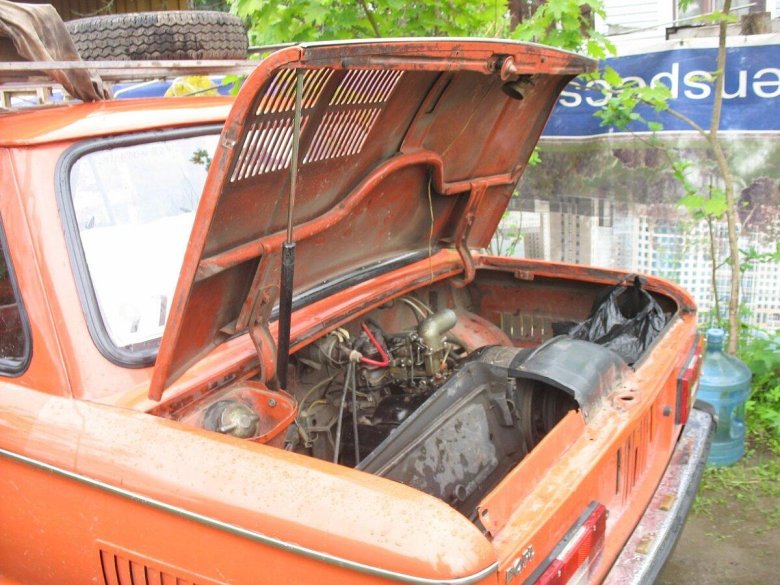 Моторный отсек ЗАЗ 968м