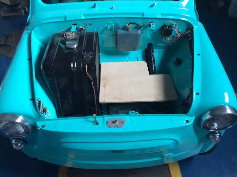 ЗАЗ 965 моторный отсек