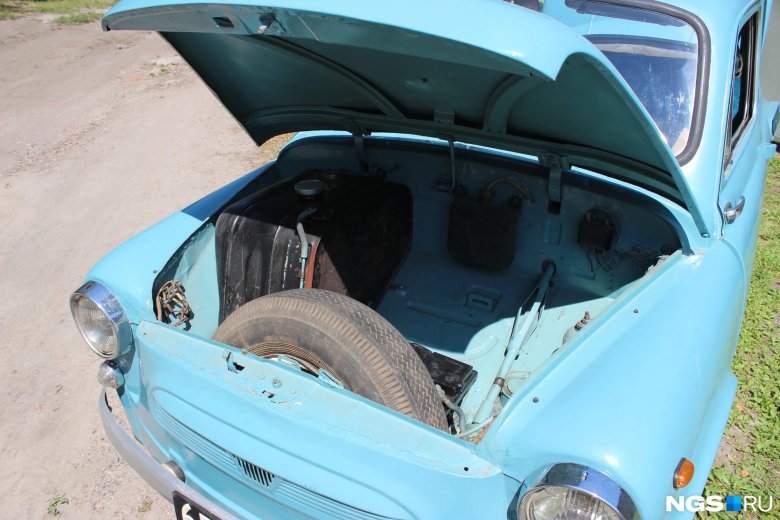 ЗАЗ 965 под капотом