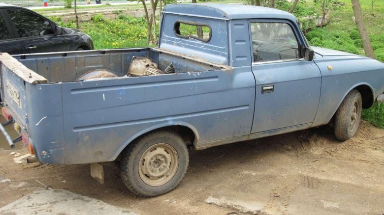 Москвич ИЖ 2715