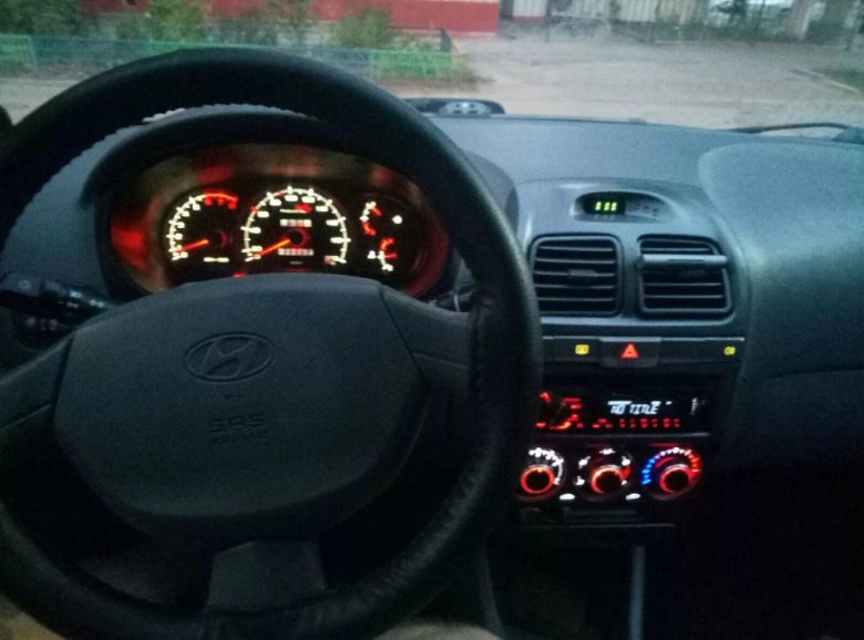 Панель приборов Хендай акцент 2008