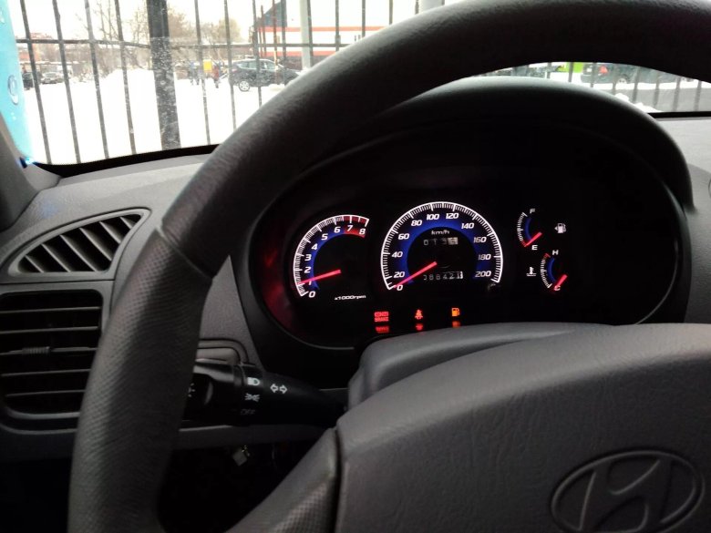 Приборка Hyundai Accent