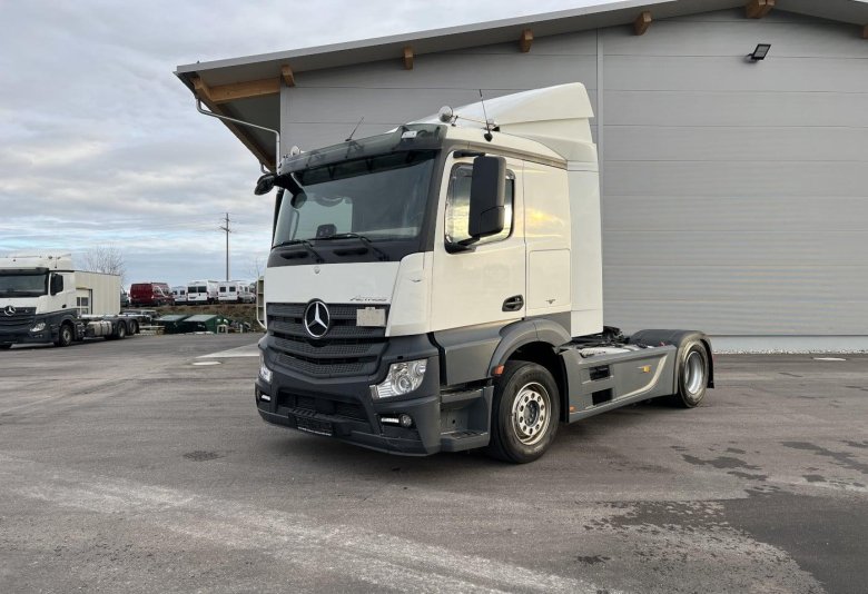 Мерседес бенц актрос