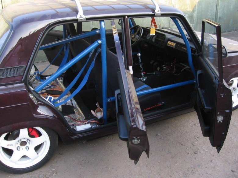 Каркас безопасности ВАЗ 2107 болтовой